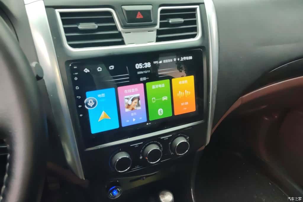 DongFeng SX6, 2016 13