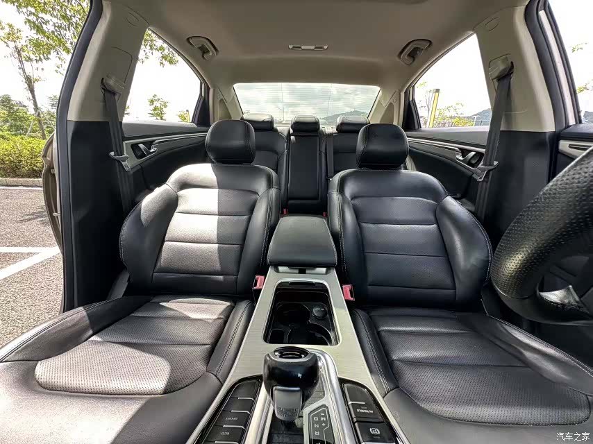Geely Emgrand, 2017 12