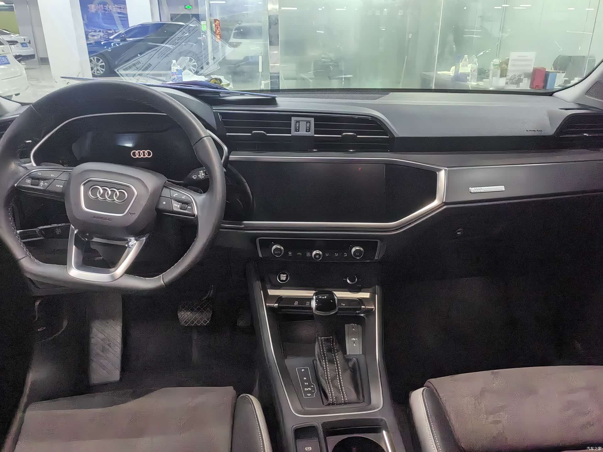 Audi Q3, 2023 9