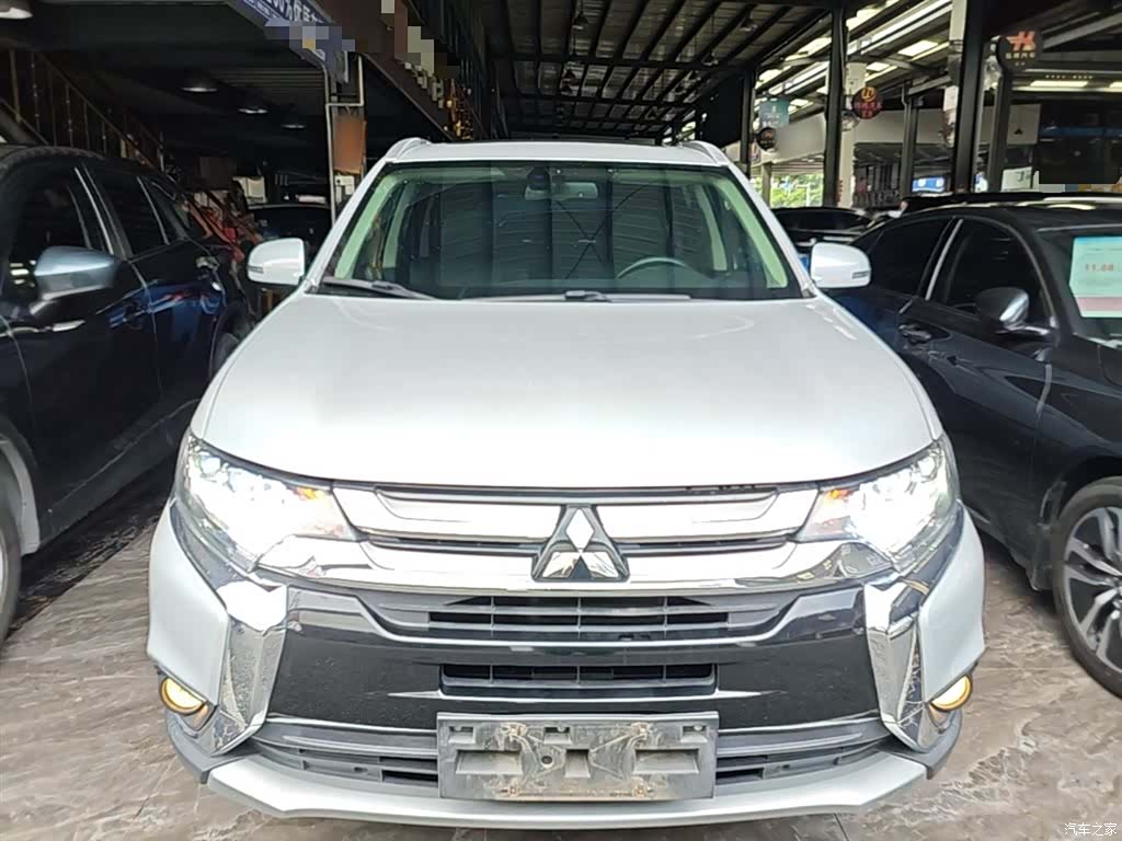 Mitsubishi Outlander, 2018 3
