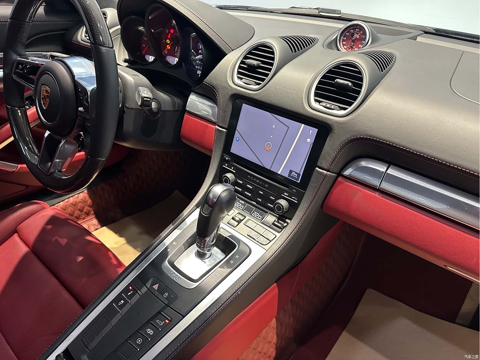 Porsche Cayman, 2024 4