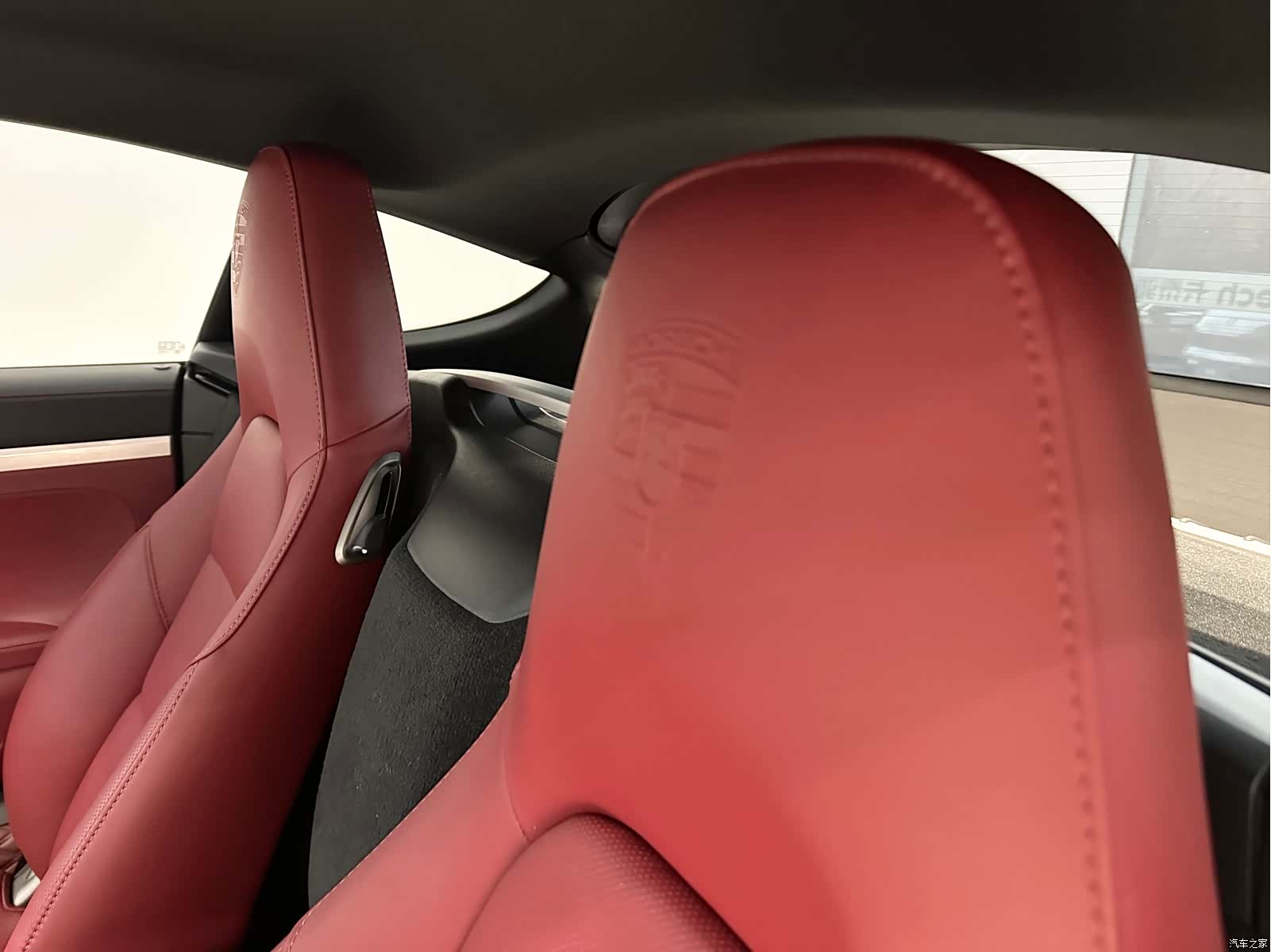 Porsche Cayman, 2024 11