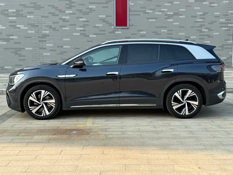 Volkswagen ID.6 CROZZ