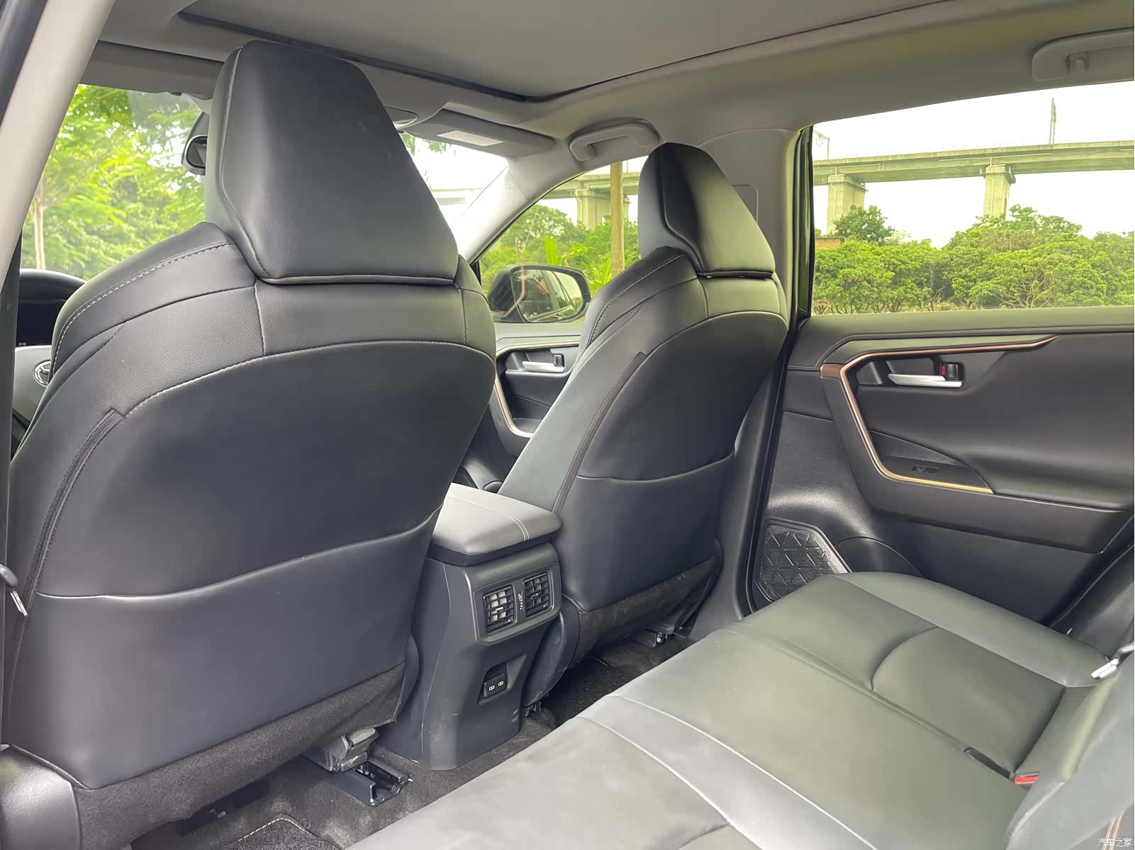 Toyota Wildlander, 2024 27