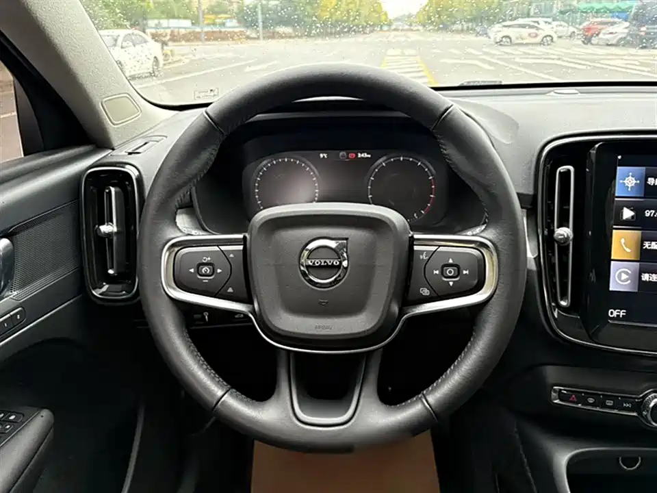 Volvo XC40