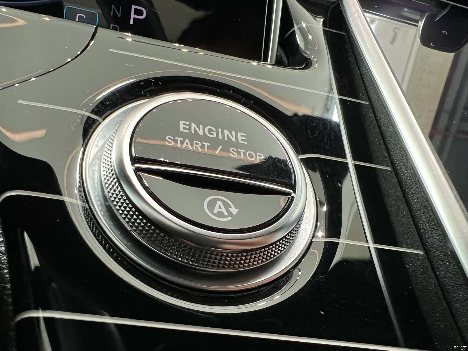 Mercedes-Benz E-Class, 2024 35