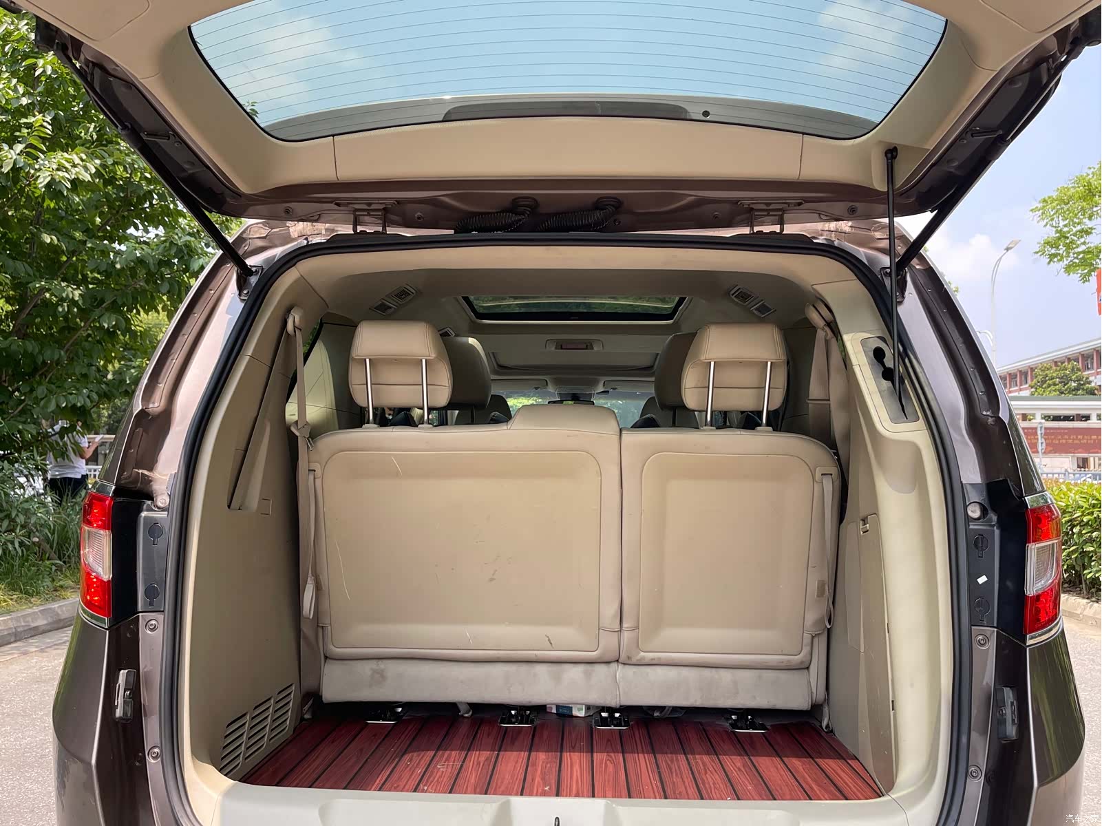 Buick GL8, 2013 13