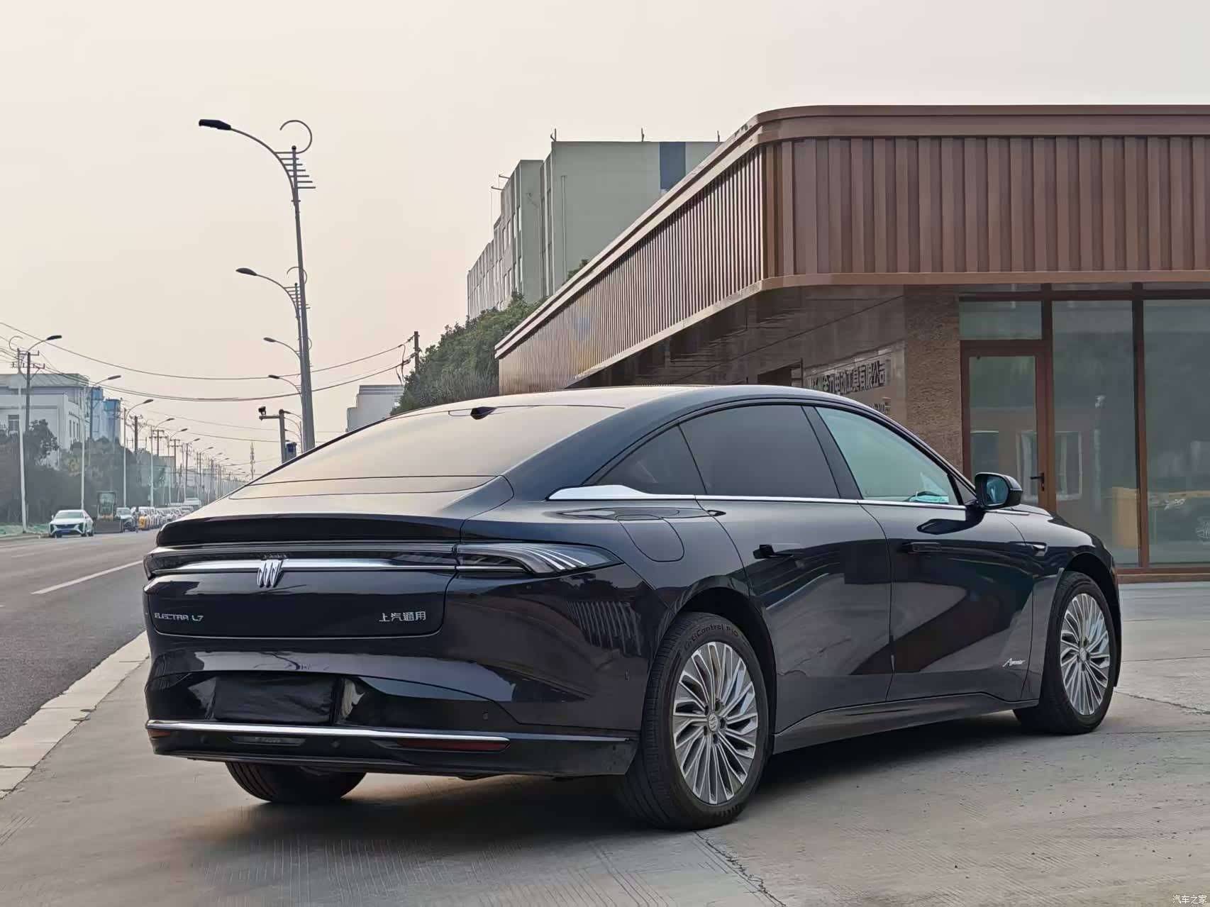 Buick L7, 2025 4
