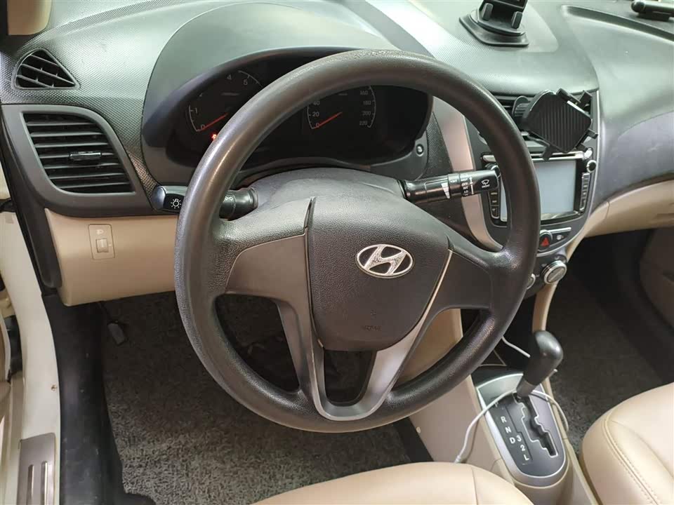 Hyundai Rena