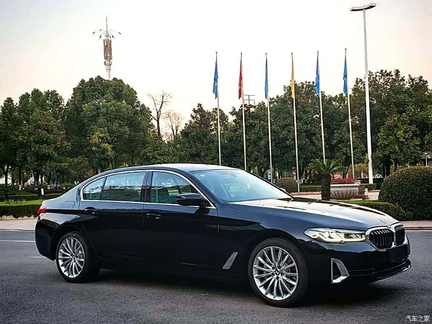 BMW 5 Series, 2026 1