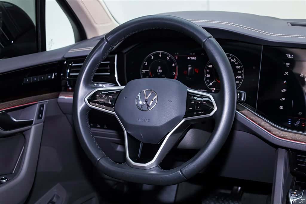 Volkswagen Touareg, 2024 20
