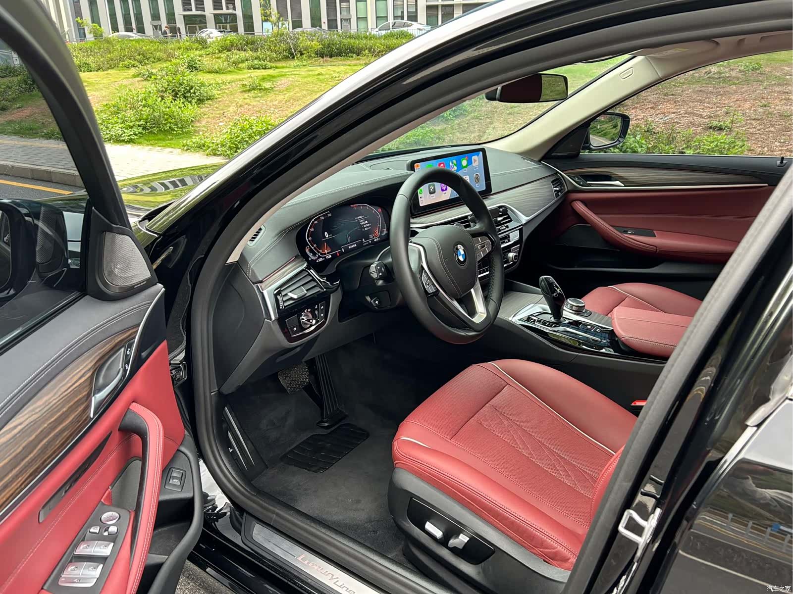 BMW 5 Series, 2022 все фото