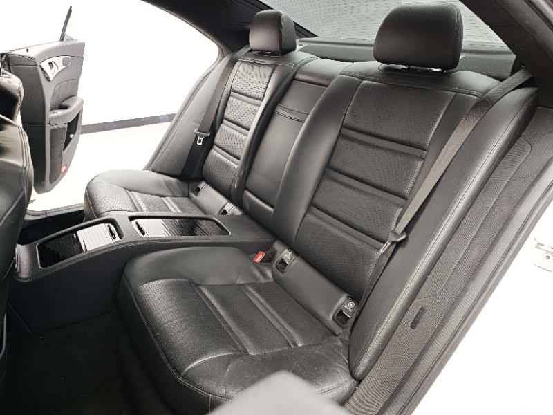 Mercedes-Benz CLS, 2013 9