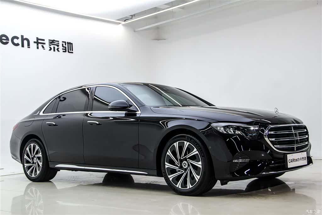 Mercedes-Benz E-Class, 2025 4