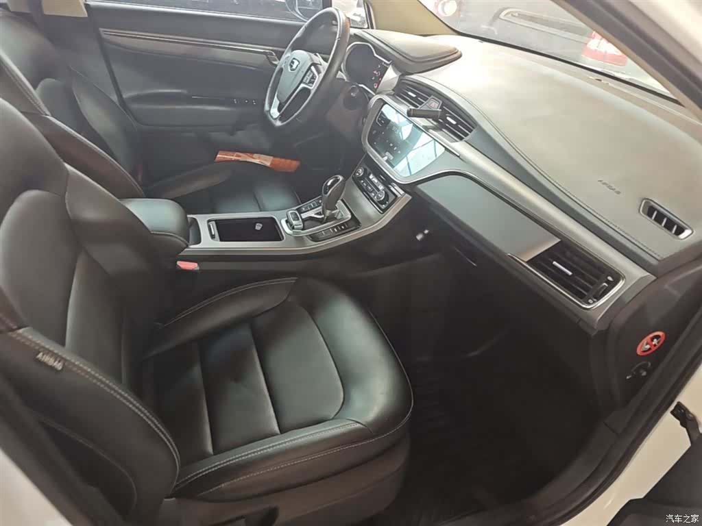 Geely Emgrand, 2018 25
