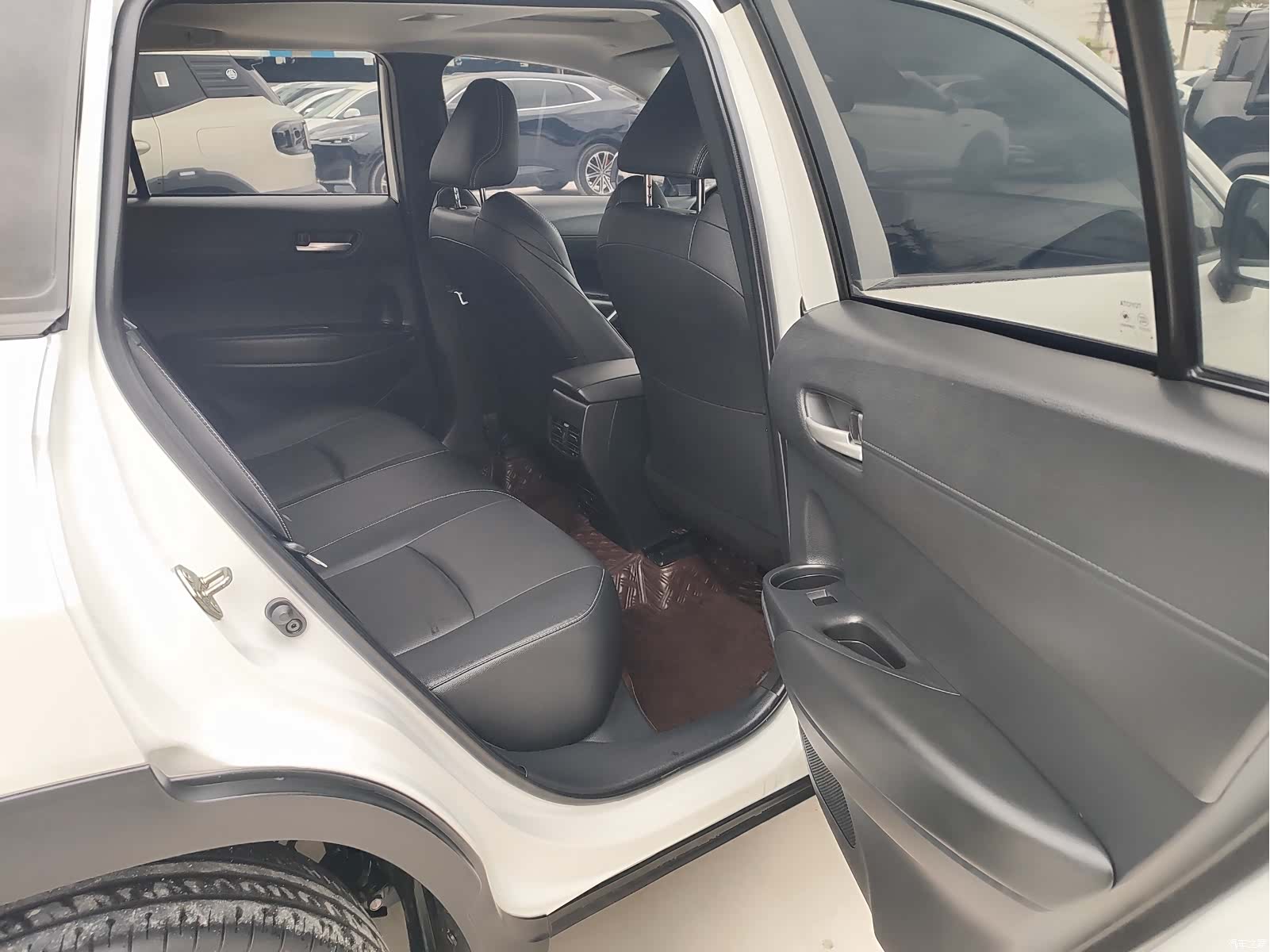 Toyota Frontlander, 2022 9