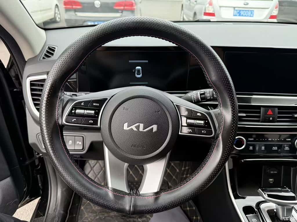 Kia Seltos, 2023 4