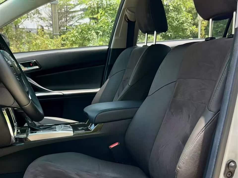 Toyota Reiz Toyota Reiz
