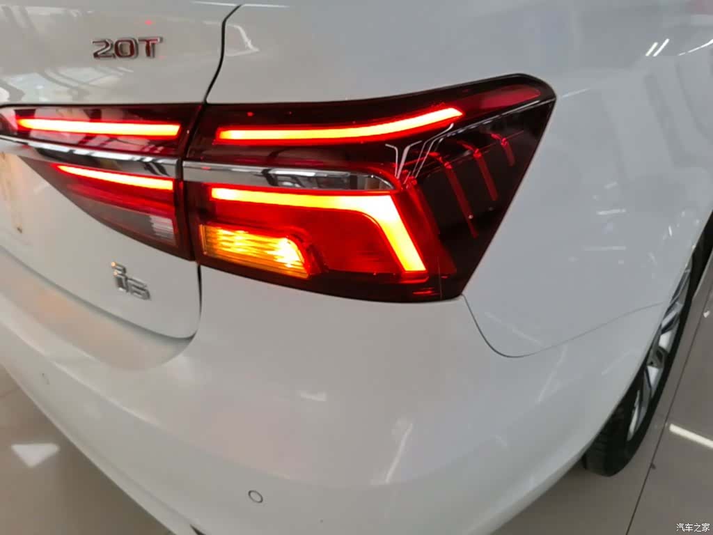 Roewe i6, 2017 8