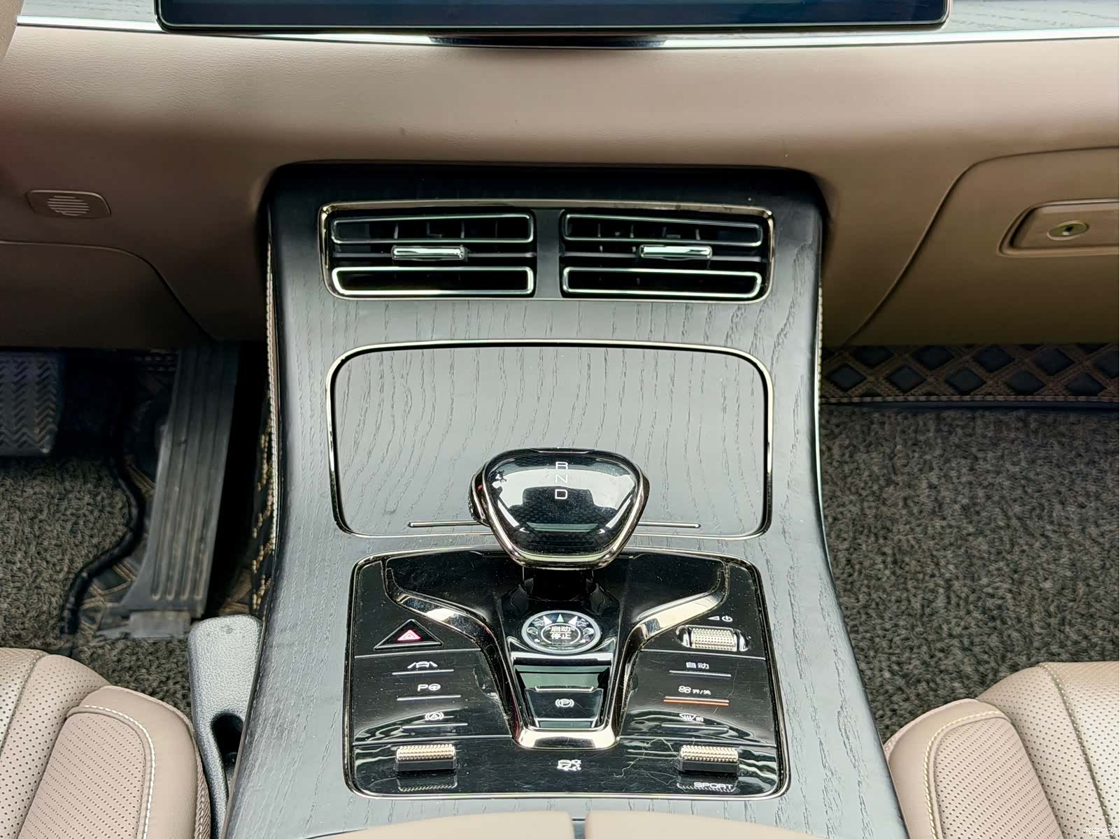 BYD Han, 2021 16