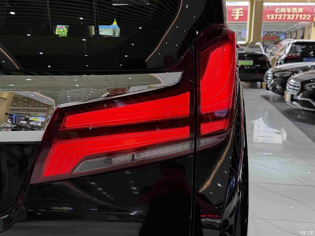 Toyota Alphard, 2019 8