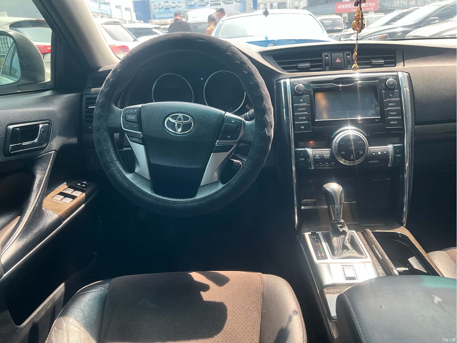 Toyota 2.5V, 2017 7