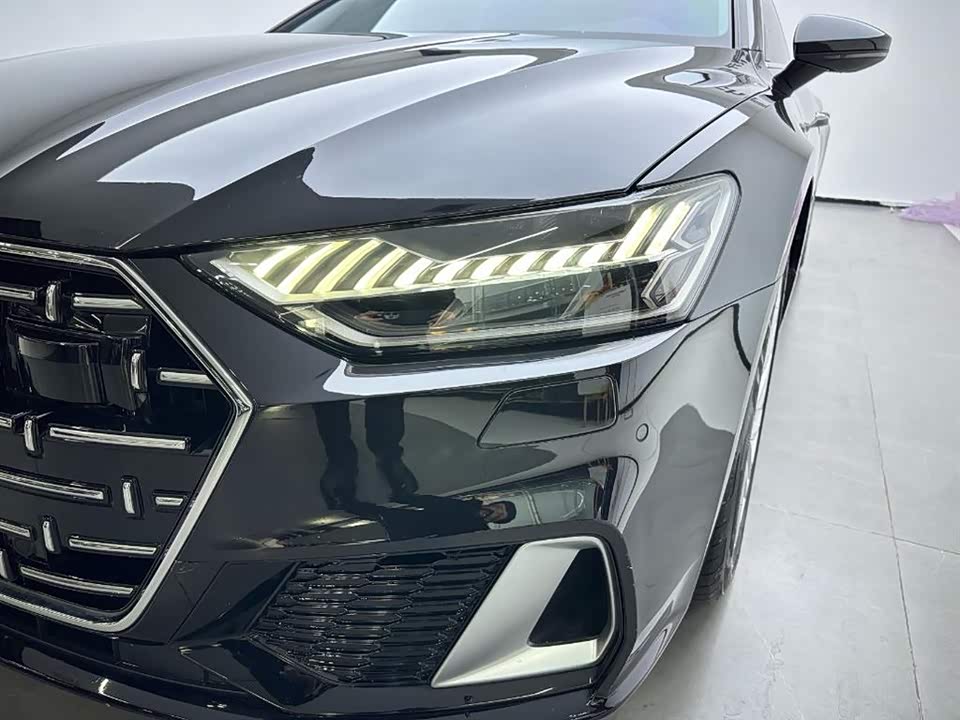 Audi A7L