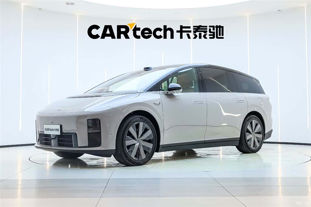 Li Auto i8, 2025 1