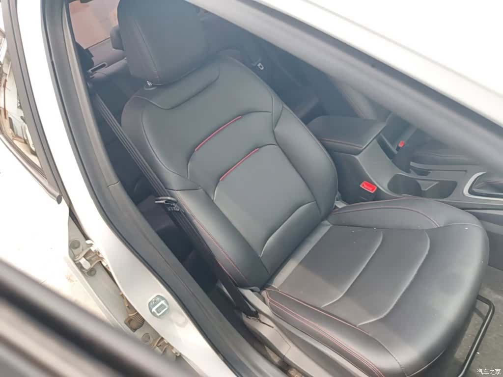 Chevrolet RS, 2022 25