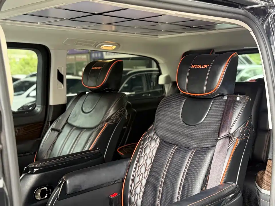 Mercedes-Benz V-class