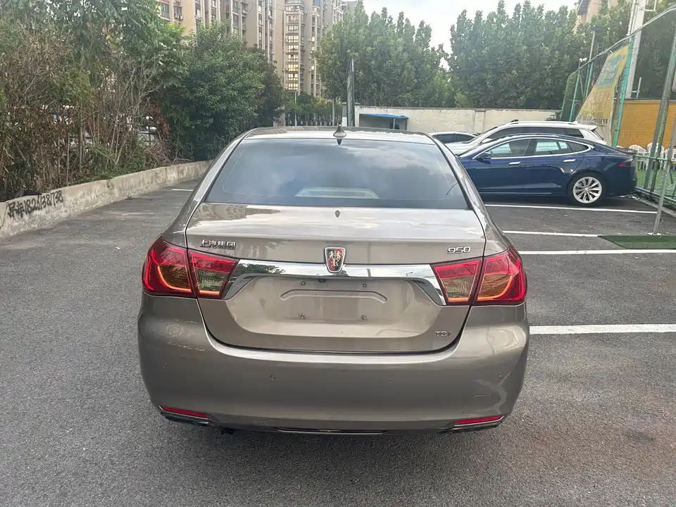 Roewe 950