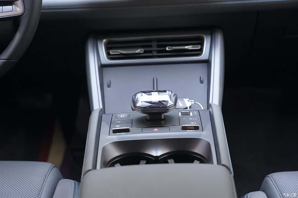 BYD Qin, 2025 18