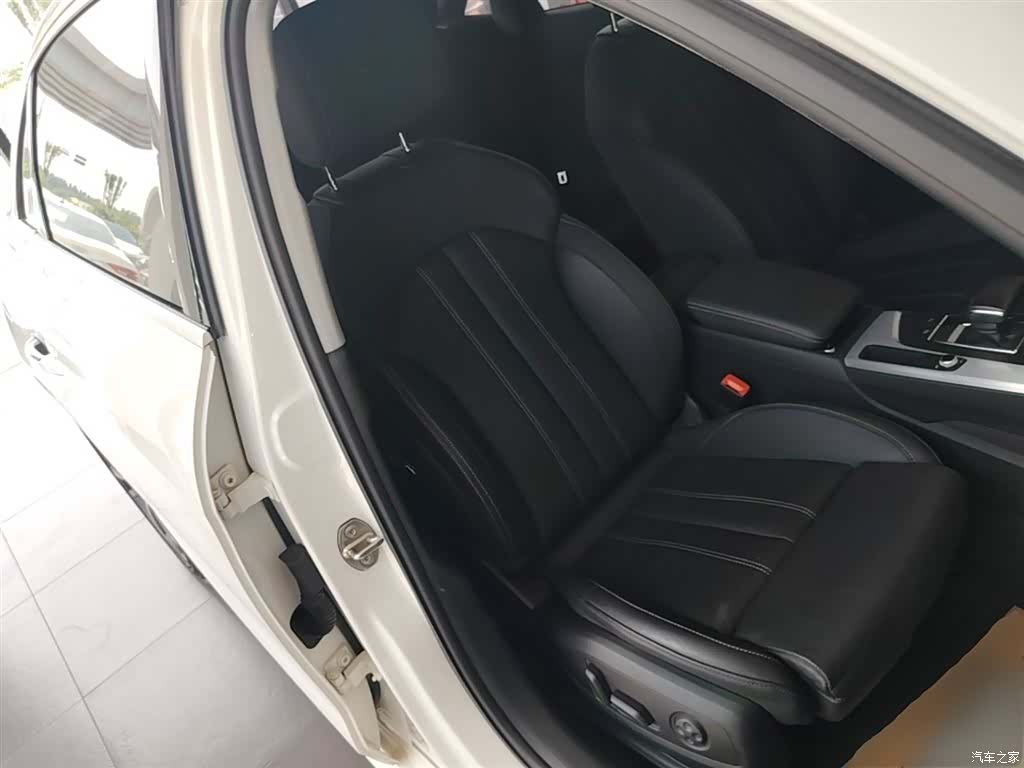 Audi A4L, 2020 25