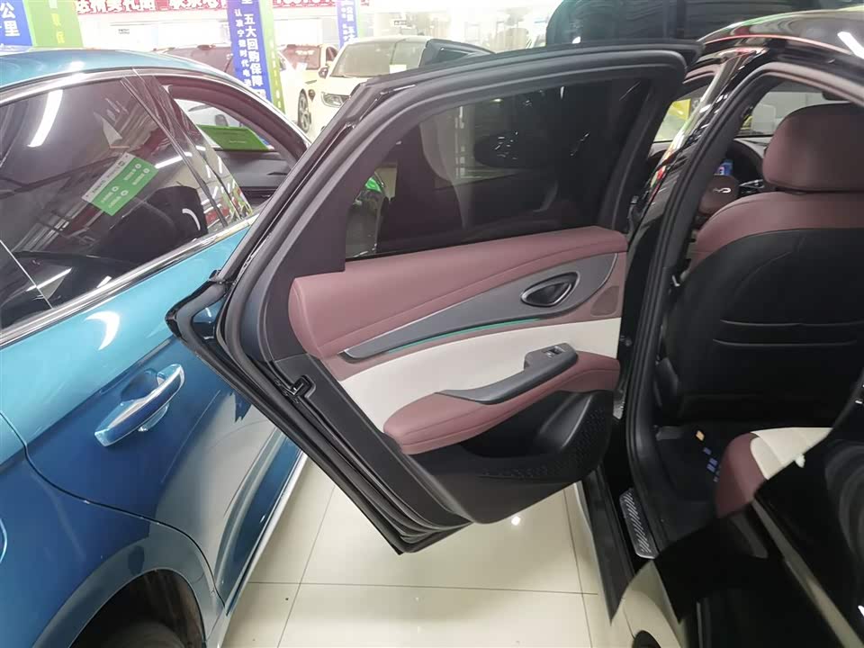 BYD Seal 07 DM-i BYD Seal 07 DM-i
