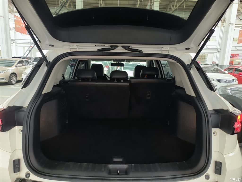 DongFeng AX7, 2019 19