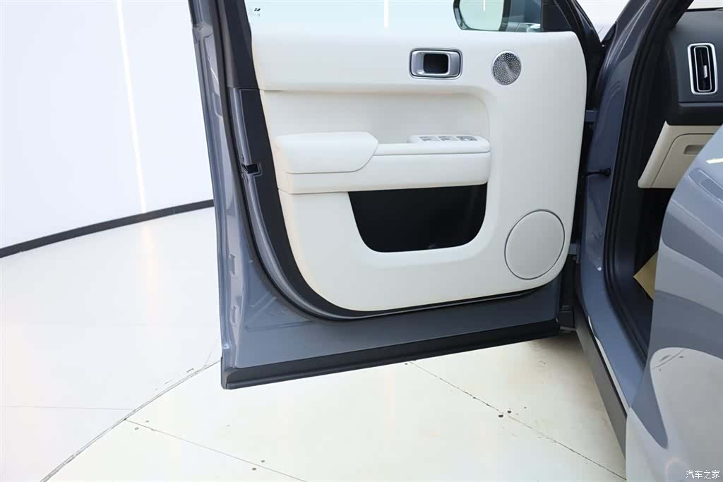 Li Auto L8, 2025 17