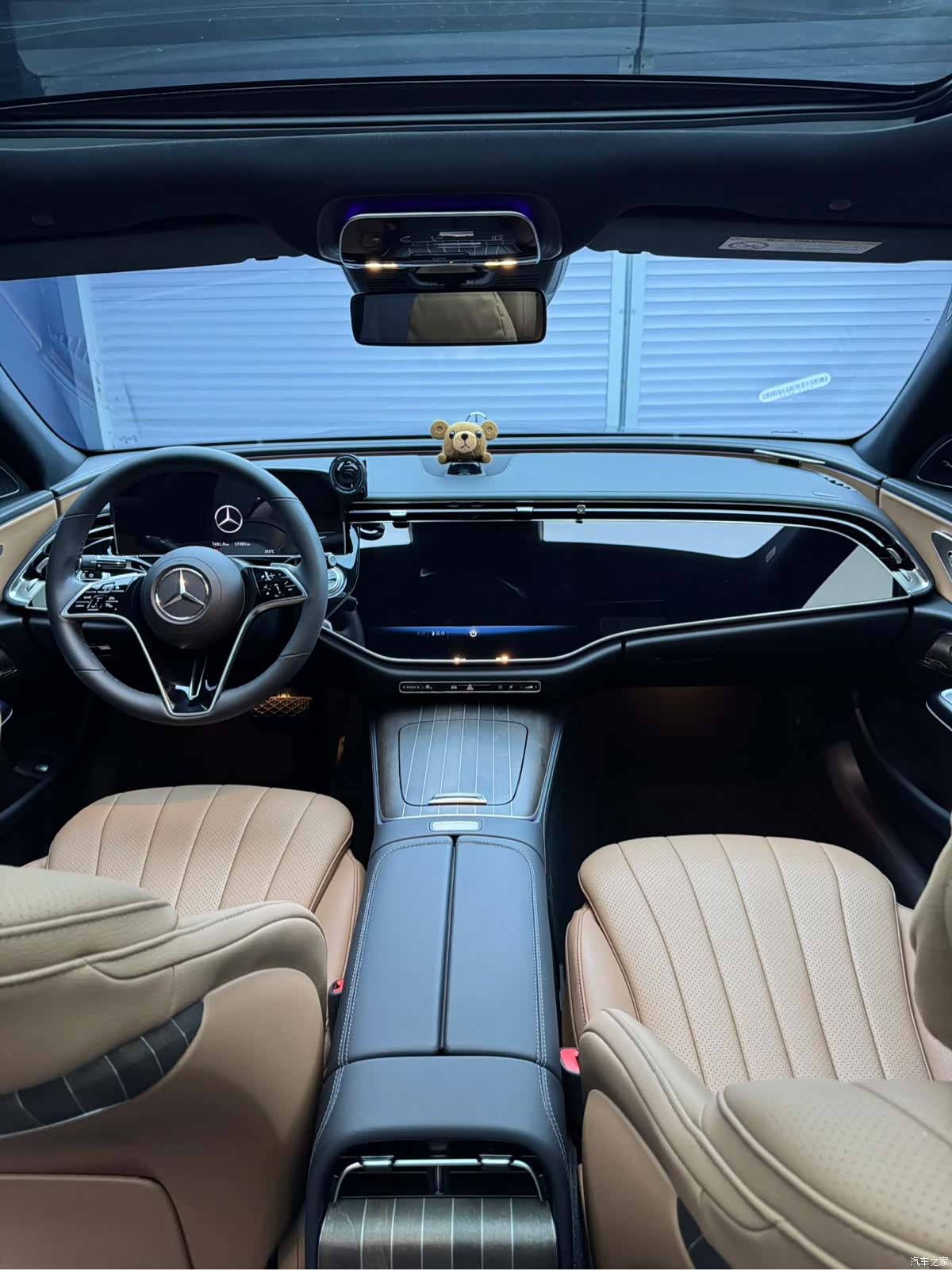Mercedes-Benz E-Class, 2025 11