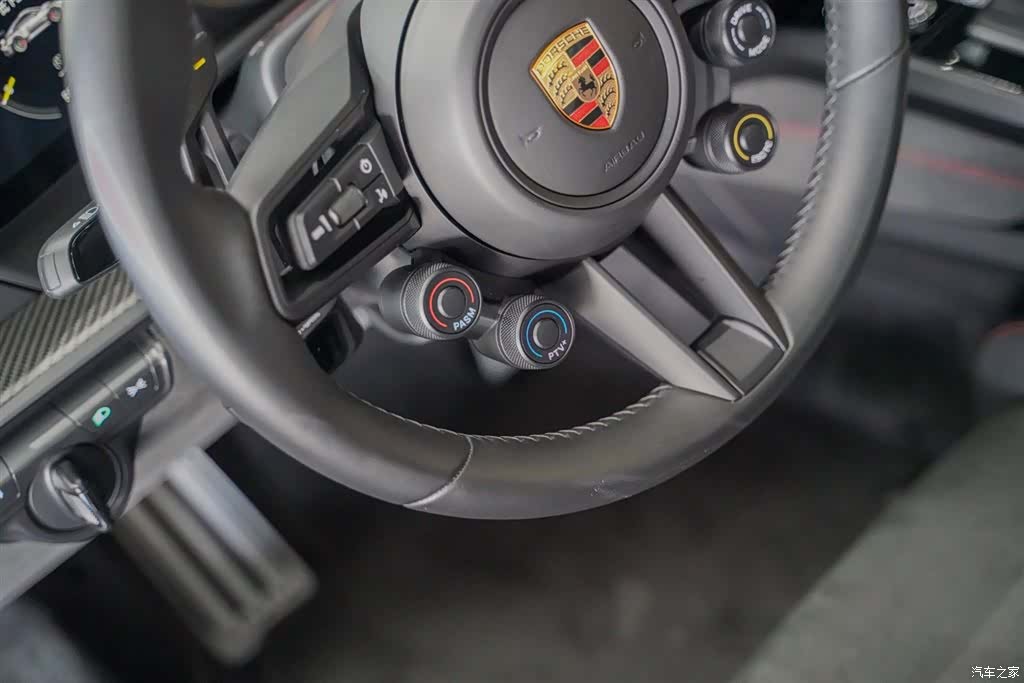 Porsche 911, 2025 22
