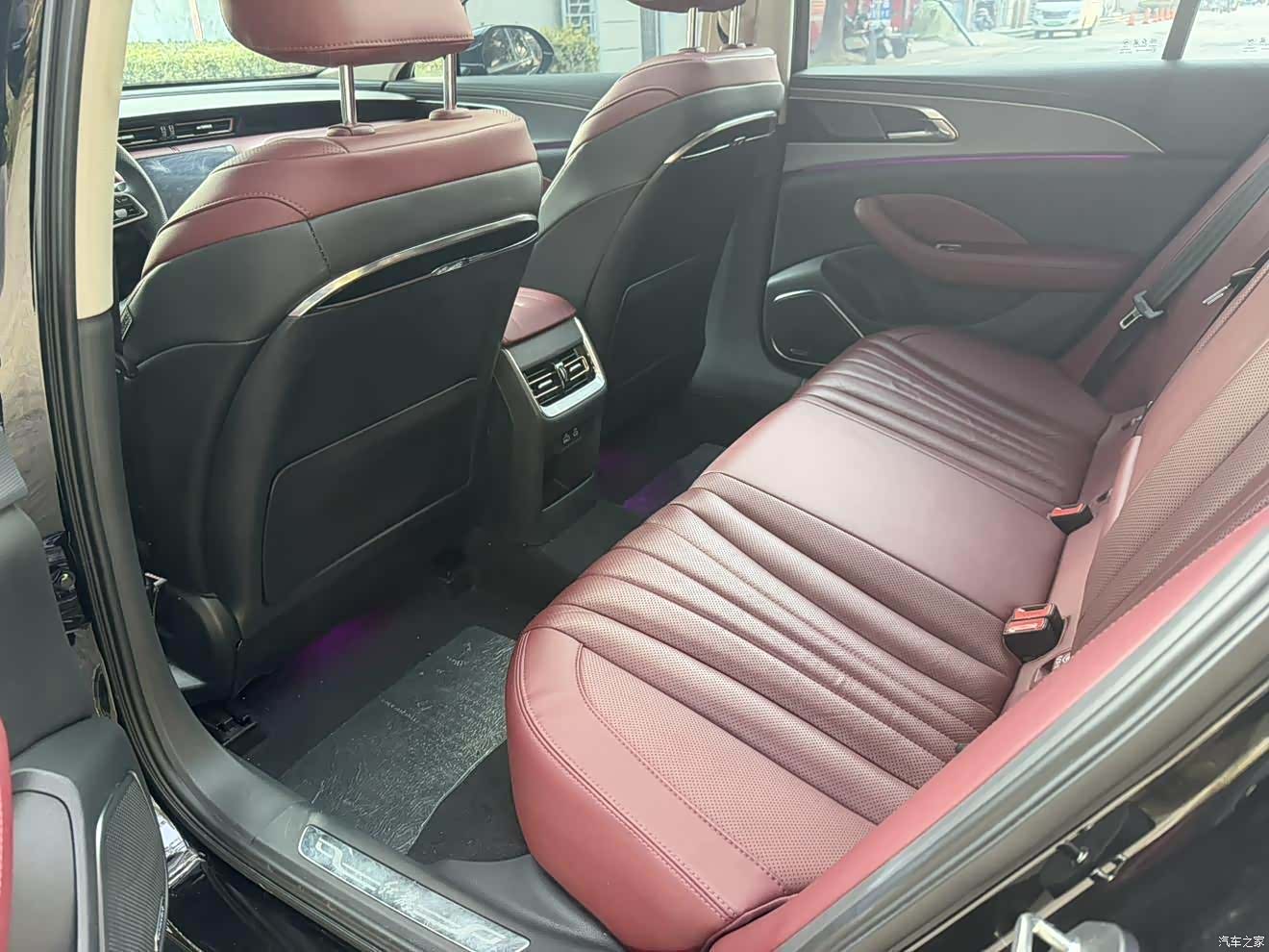 Hongqi H5, 2023 9
