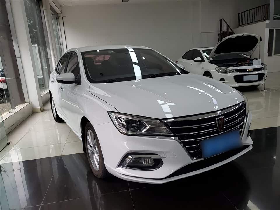 Roewe i5