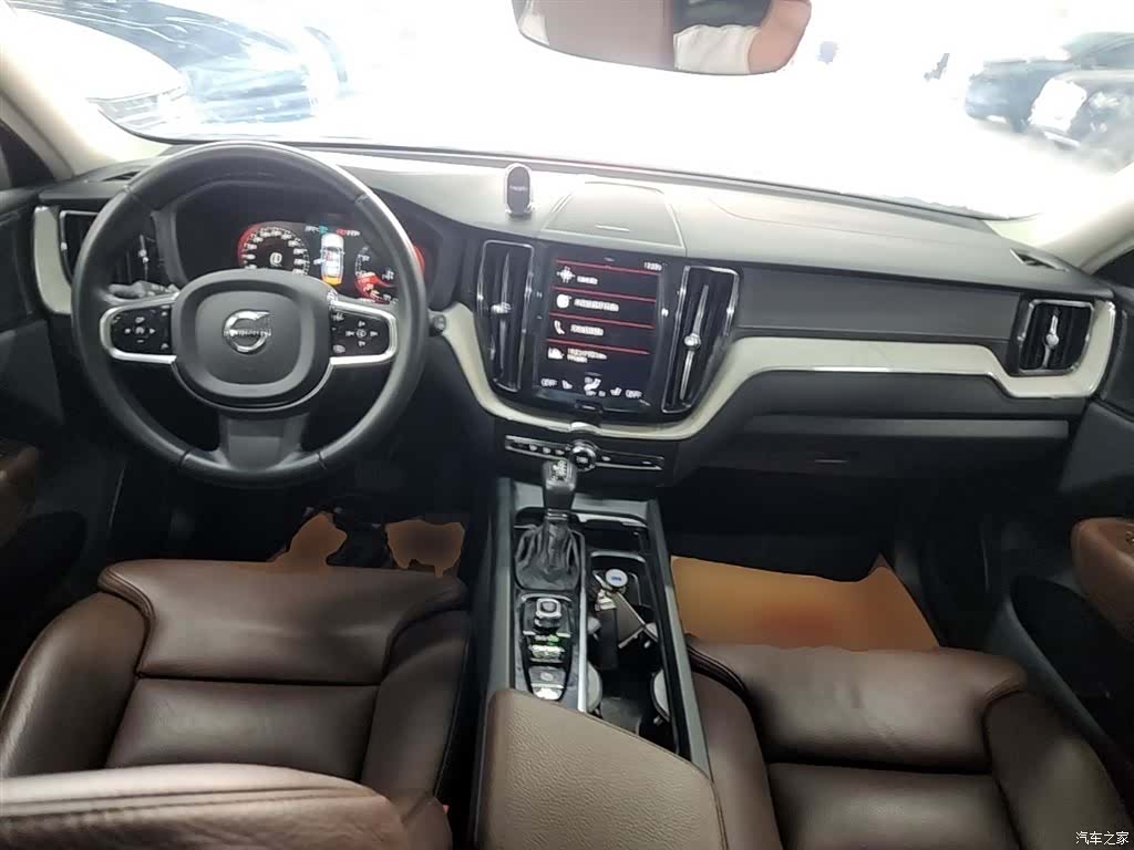 Volvo XC60, 2020 10