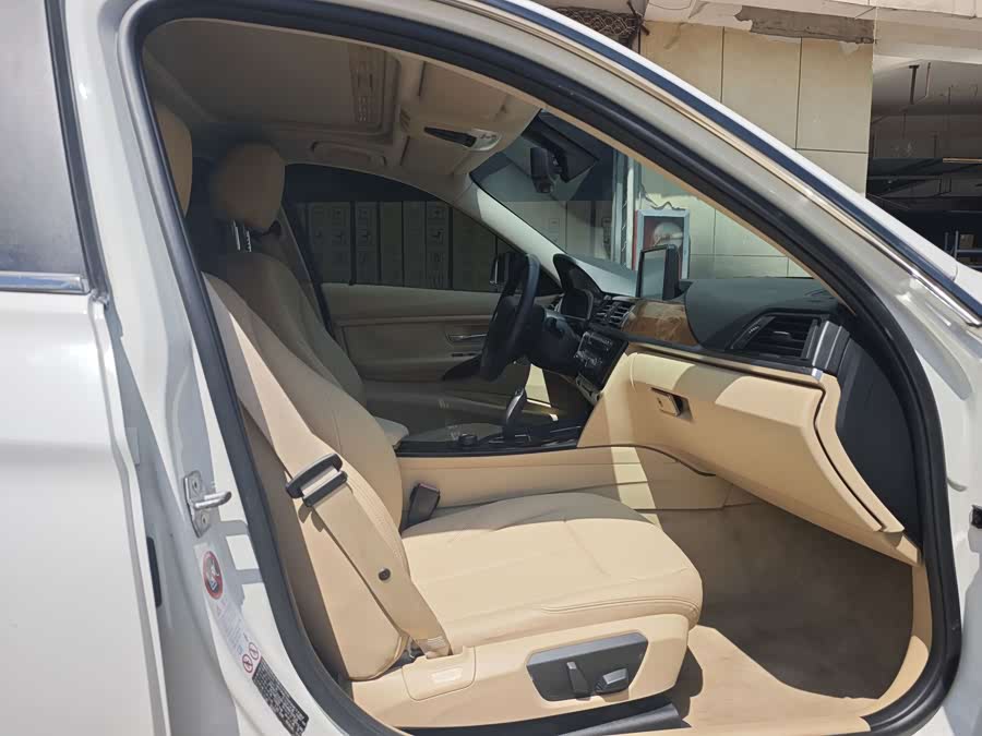 BMW 3 Series 2013, фото 8