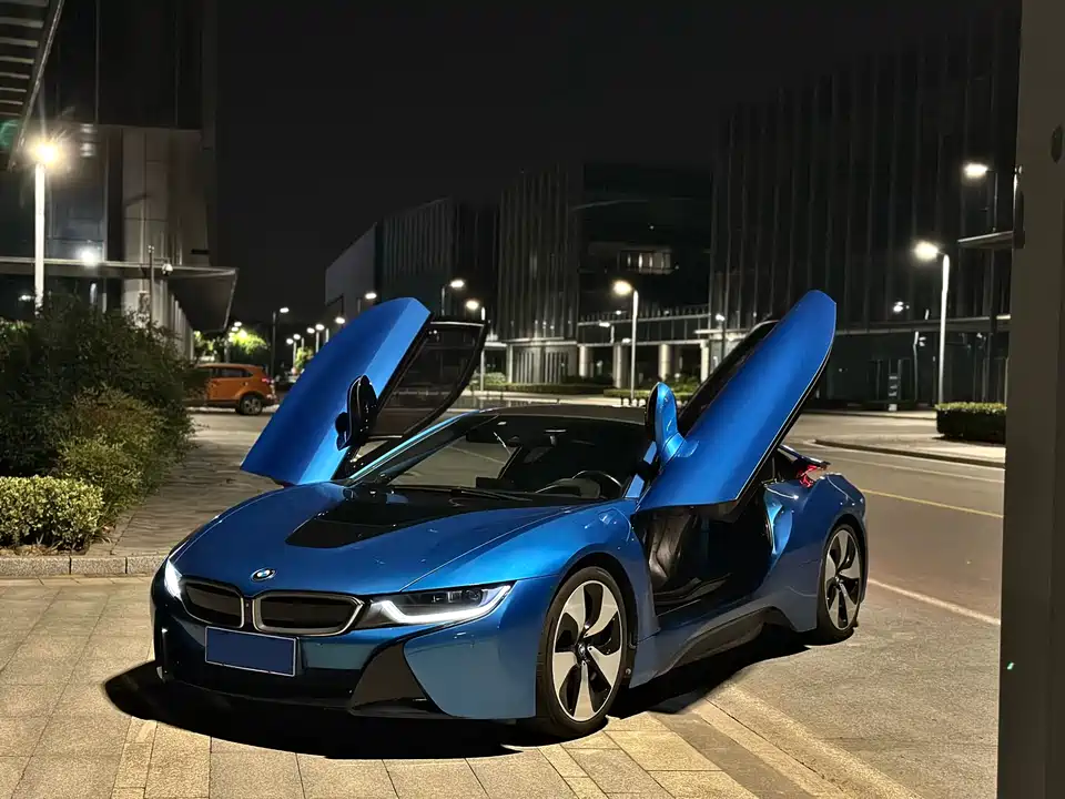 BMW i8