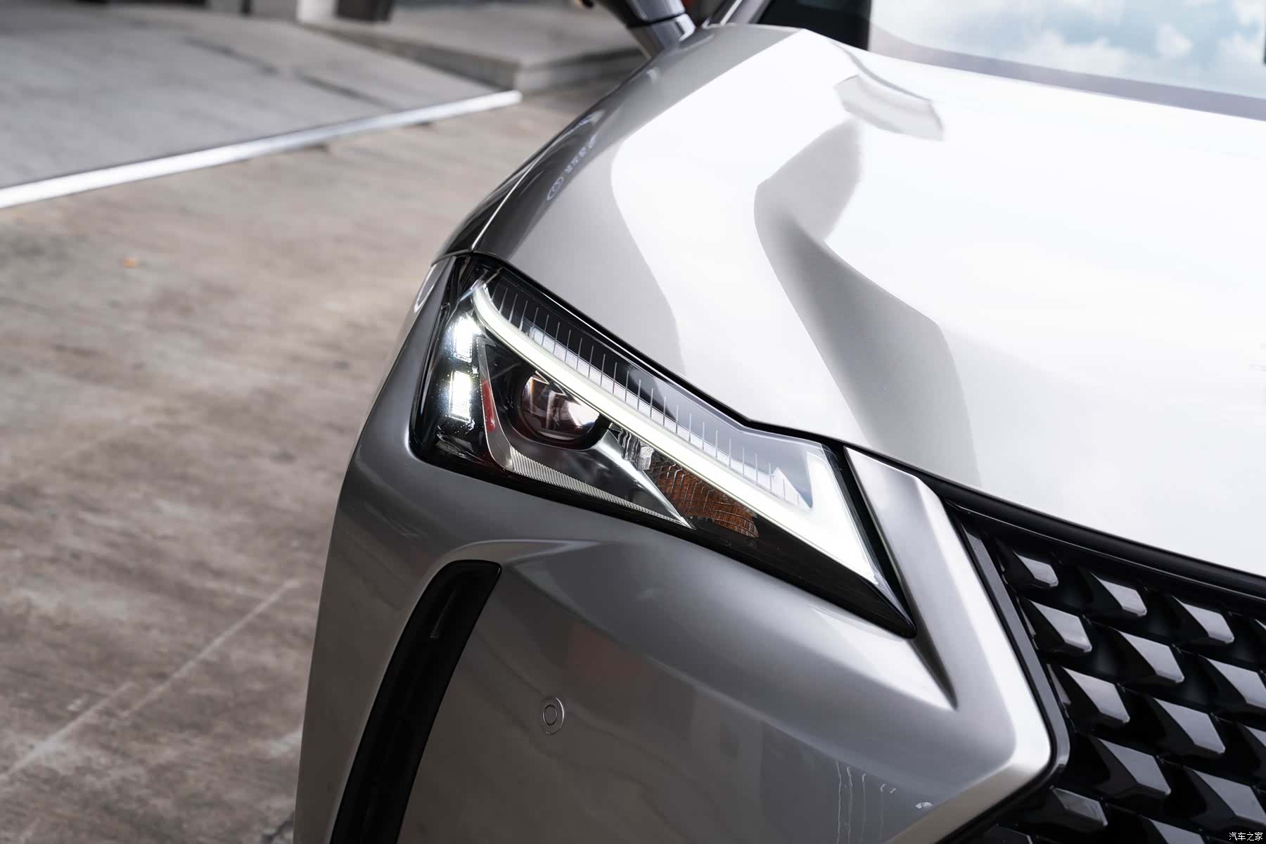 Lexus UX, 2021 6