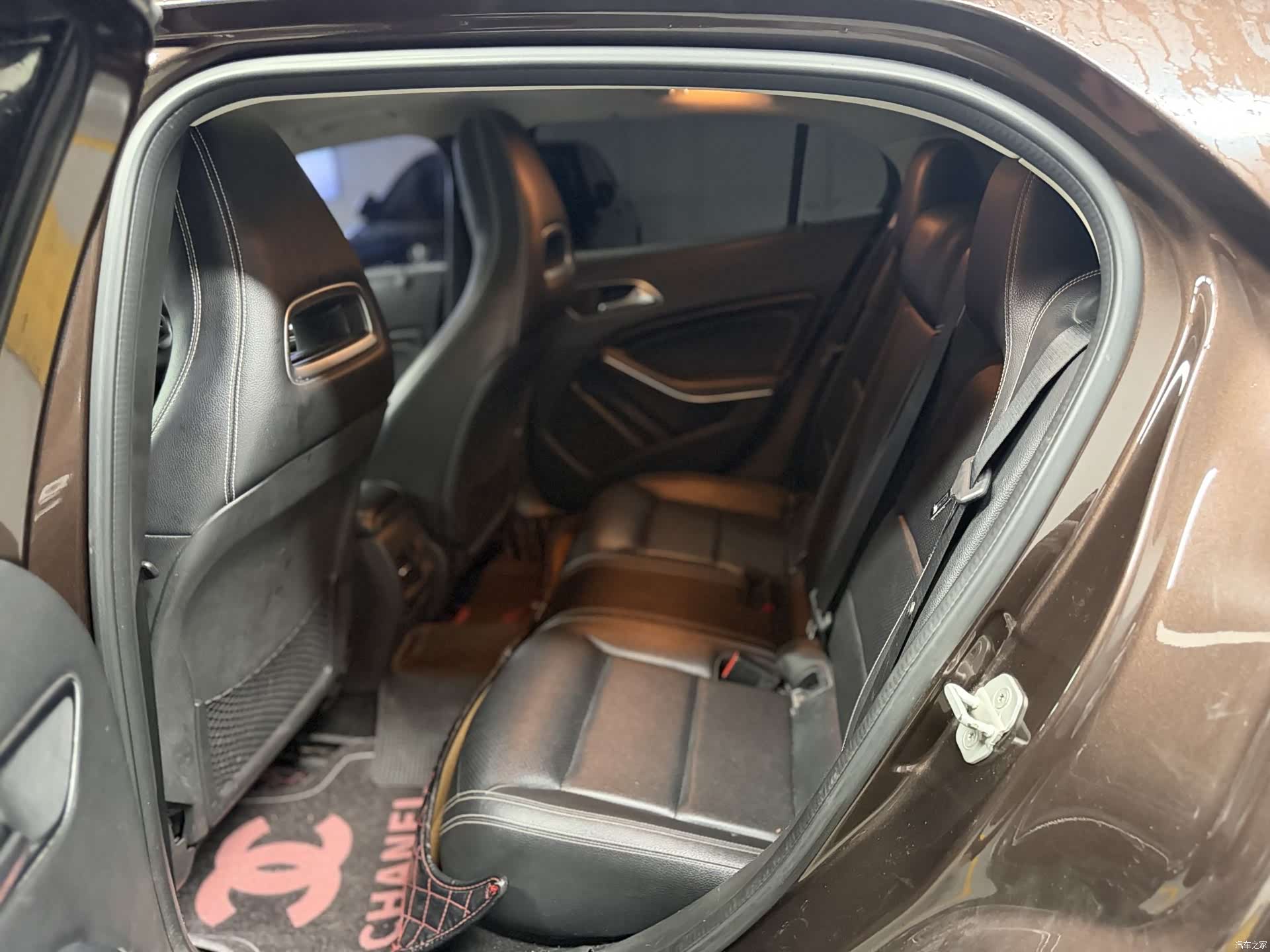 Mercedes-Benz GLA, 2015 8