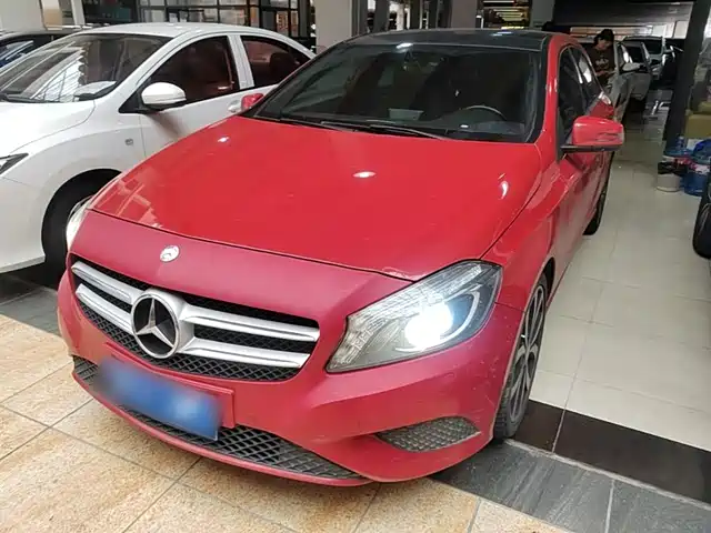 Mercedes-Benz A-Class 2014 — купить из Китая под заказ