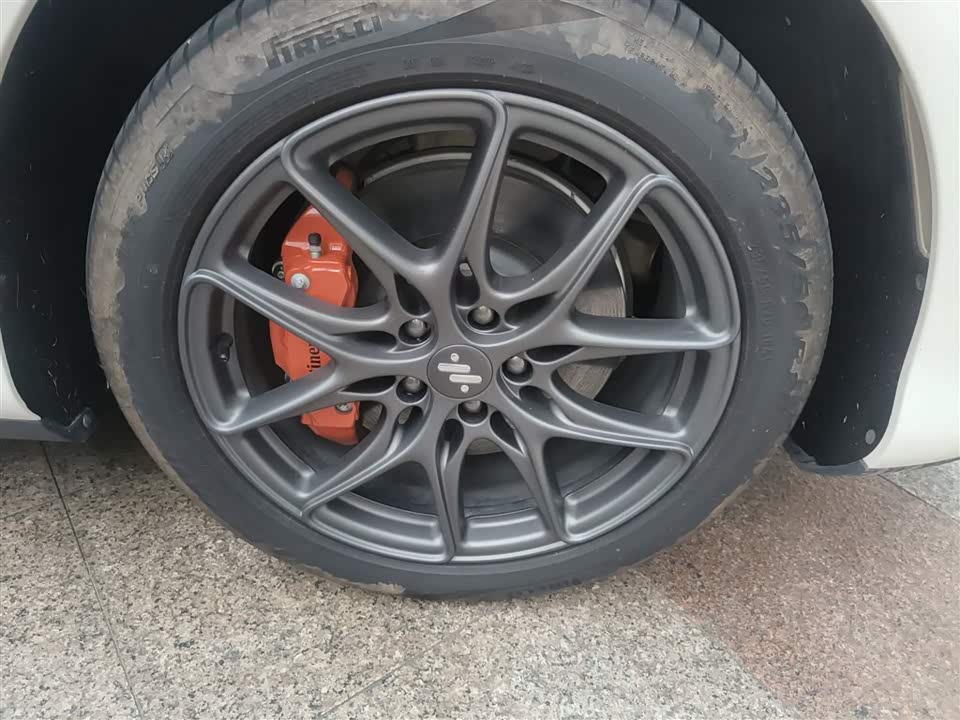 IM Motors Zhiji LS6 IM Motors Zhiji LS6