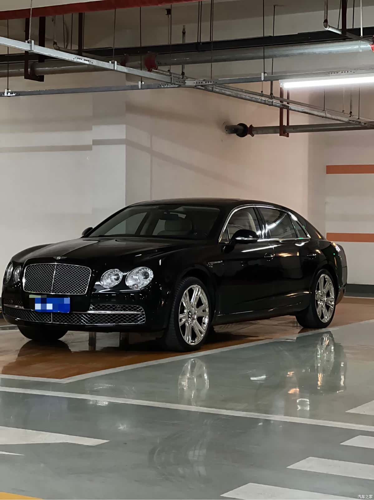 Bentley Flying Spur, 2014 2