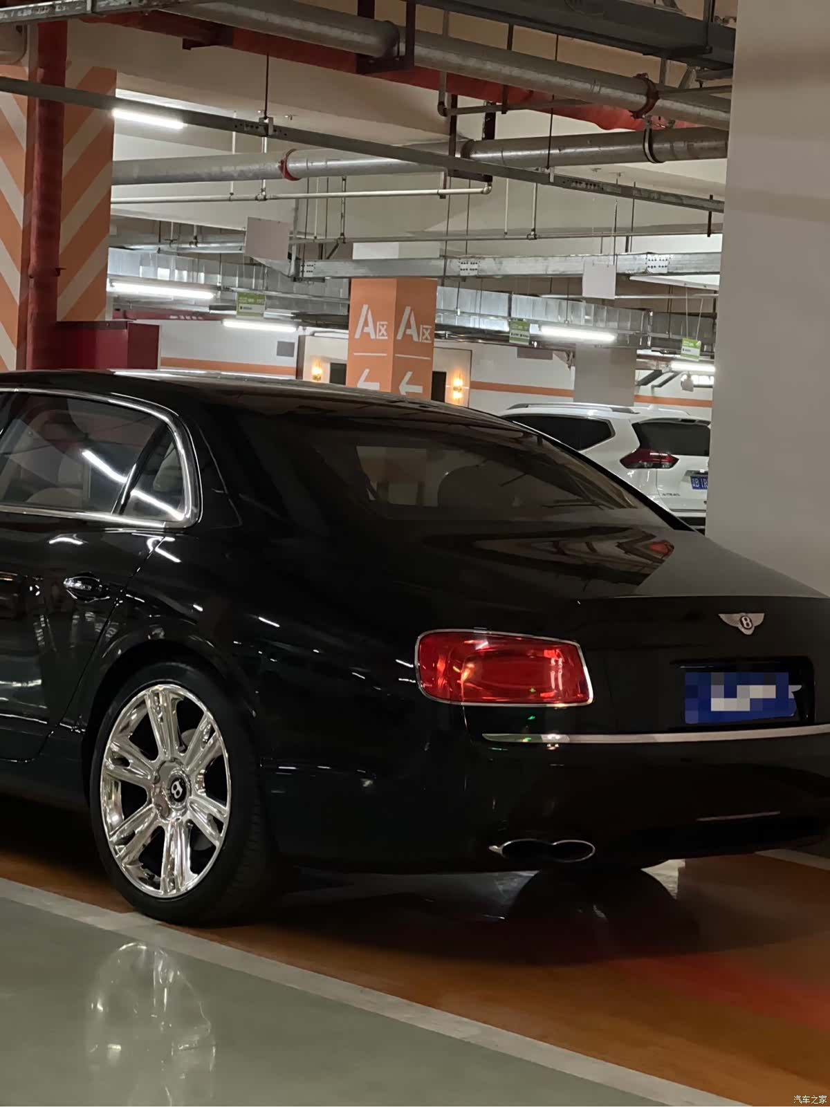 Bentley Flying Spur, 2014 3