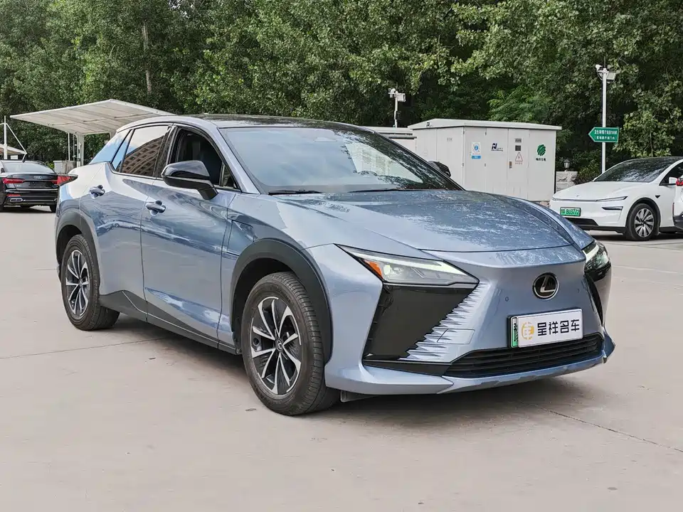 Lexus RZ Lexus RZ